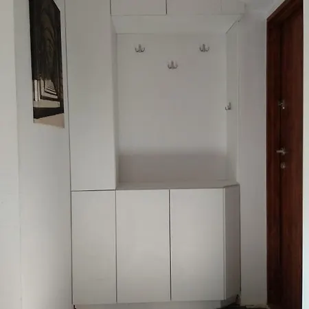 35 Apartment *